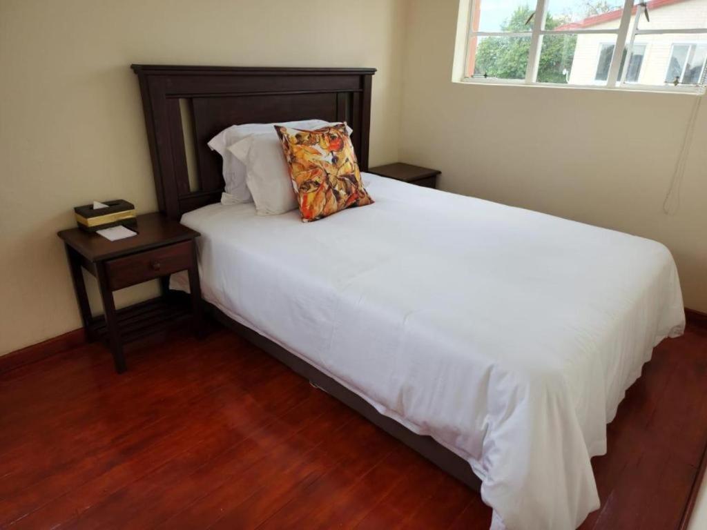 Hotel 4th Avenue Themepark & Rustenburg